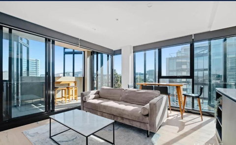 City-Views-Stylish-2bed2bath - Sunshine Coast Tourism 2