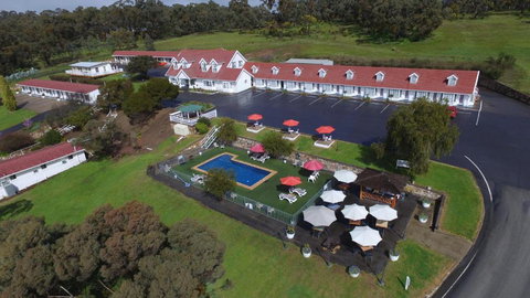 Clare Valley Motel - Sunshine Coast Tourism 0