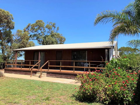 Clinton Cabin - Sunshine Coast Tourism 0