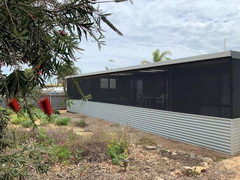 Clinton Cabin - Sunshine Coast Tourism 3