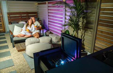 Cinema Under The Stars, Near Beach, CBD & Airport - Sunshine Coast Tourism 1