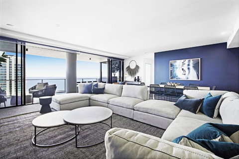 Circle On Cavill Sub Penthouse W/ 4 Bedrooms - Sunshine Coast Tourism 0