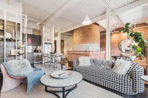 Cocoa Loft - A Designer Conversion Off Chapel St - Sunshine Coast Tourism 0