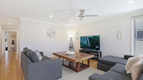 Coastal Bungalow - Sunshine Coast Tourism 1