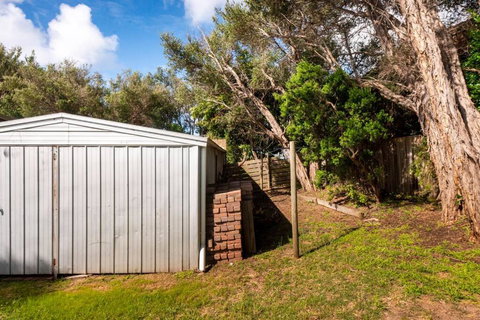 Coastal Cottage, Perfectly Positioned - Sunshine Coast Tourism 4