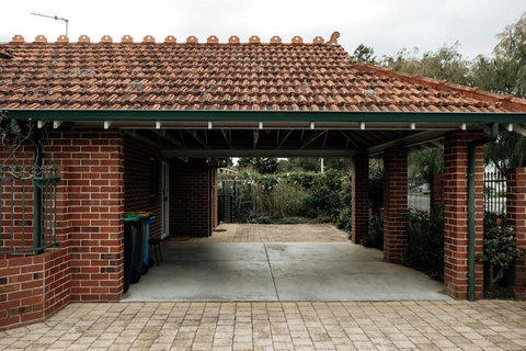 Coastal Garden Villa - Sunshine Coast Tourism 1