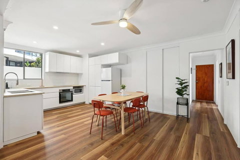 Coastal Hideaway On Palm Beach - Sunshine Coast Tourism 1