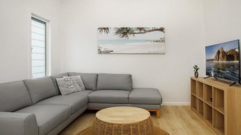 Coastal Vibe Umina Beach - Sunshine Coast Tourism 1