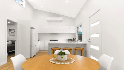 Coastal Vibe Umina Beach - Sunshine Coast Tourism 3