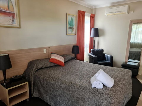 Cobar Central Motor Inn - Sunshine Coast Tourism 3
