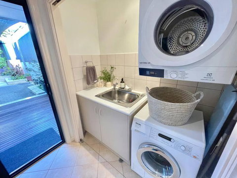 Coffin Bay High Views - Sunshine Coast Tourism 2