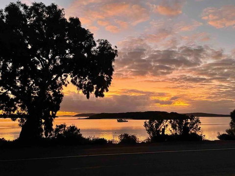 Coffin Bay High Views - Sunshine Coast Tourism 4