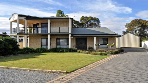 Coffin Bay Retreat - Sunshine Coast Tourism 0