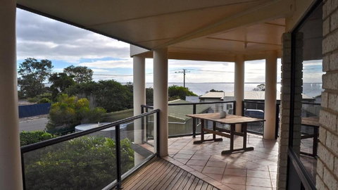 Coffin Bay Retreat - Sunshine Coast Tourism 1