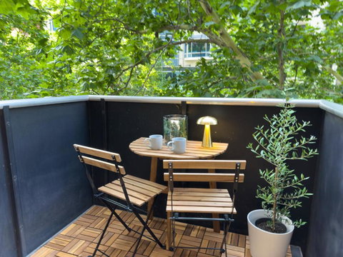 Collins Escape - 2 Bedrooms With Collins St Balcony - Sunshine Coast Tourism 2