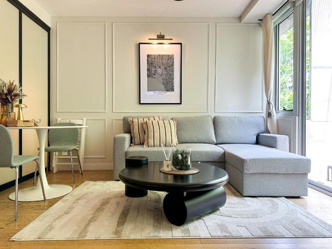 Collins Escape - 2 Bedrooms With Collins St Balcony - Sunshine Coast Tourism 0