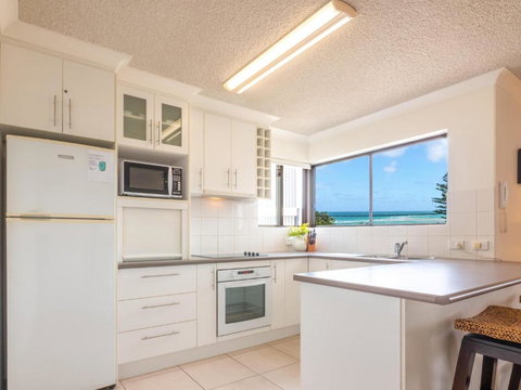 Columbia Point U6 7 Bulcock Beach Esp - Sunshine Coast Tourism 2