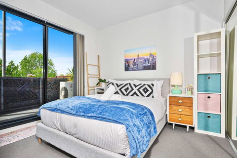 Comfort Charm A Homely Retreat Awaits - Sunshine Coast Tourism 1