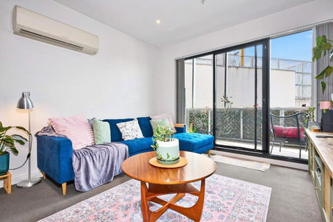 Comfort Charm A Homely Retreat Awaits - Sunshine Coast Tourism 2