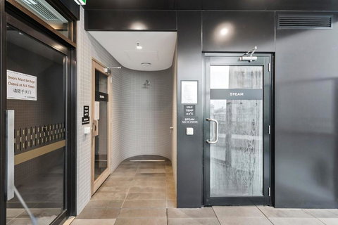 COMPLETE HOST Shadowplay Apartments - Sunshine Coast Tourism 3