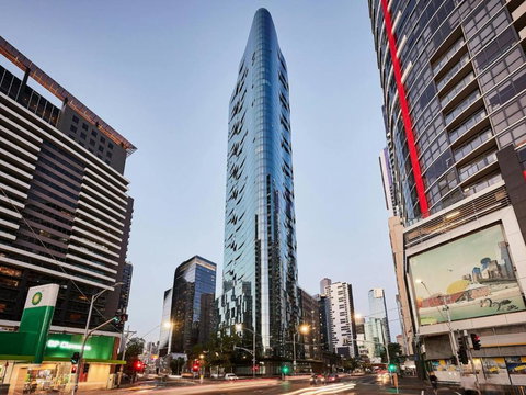 COMPLETE HOST Shadowplay Apartments - Sunshine Coast Tourism 0