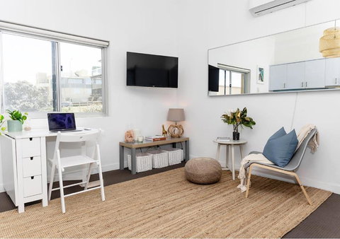 COZY BEACH FRONT STUDIO WITH AIRCON - Sunshine Coast Tourism 1