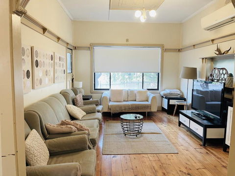 D103 Lemon Tree House - Sunshine Coast Tourism 4