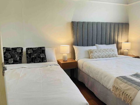 D139 Norfolk Cottage Stay - Sunshine Coast Tourism 3