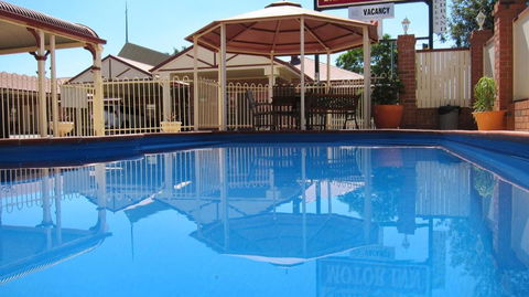 Dalby Mid Town Motor Inn - Sunshine Coast Tourism 1