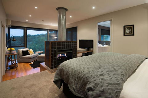 Daylesford Spa Villa 4 - Sunshine Coast Tourism 0