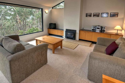 Delmonte - Sunshine Coast Tourism 1