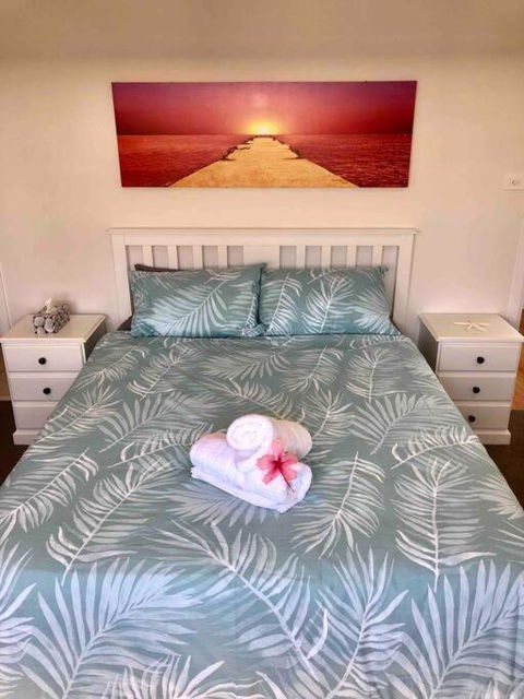 DELUXE Escape! Central, NEW & Spacious 3 Bed - Sunshine Coast Tourism 1