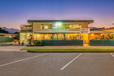 Demi View Motel - Sunshine Coast Tourism 4