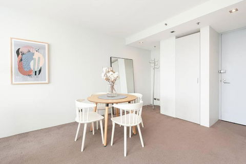 DH707 - 1 Bedroom Unit Victoria St - Darlinghurst - Sunshine Coast Tourism 3