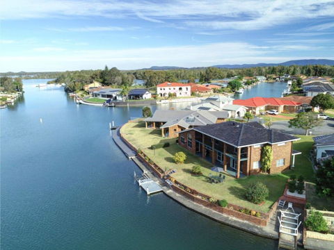 27 Friendship Key - Sunshine Coast Tourism 1
