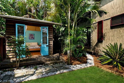 2b Manfred St - The Wave House - Sunshine Coast Tourism 2