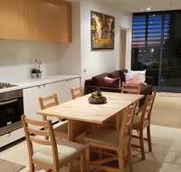 2BEDS Melbourne Central - Crown Casino - Colin - S Cross - Sunshine Coast Tourism