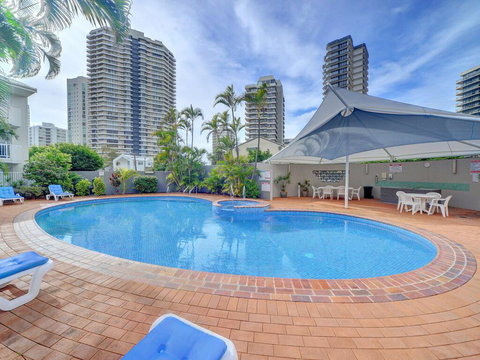 2BR Aloha Lane Main Beach Apartment - Holiday Sunshine Coast 3