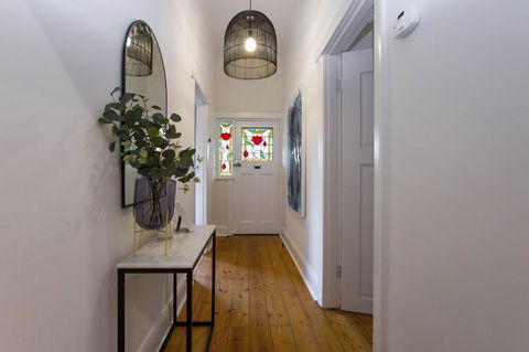 2BR Cottage With Parking Close To Adelaide CBD - Sunshine Coast Tourism 1