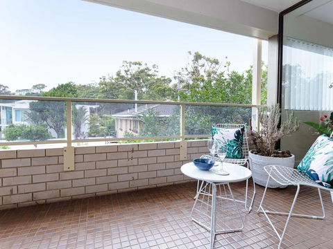 3 'Bangalee' 41 Soldiers Point Rd - Fantastic Waterfront Unit With Pool, WIFI & Chromecast - Sunshine Coast Tourism 2
