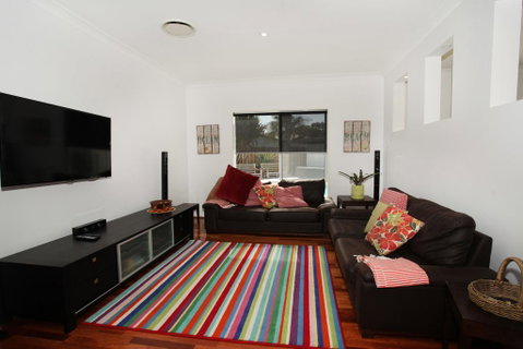 3 Bauhinia Crescent Marcoola - PET FRIENDLY, LINEN SUPPLIED, 500 BOND - Sunshine Coast Tourism 3