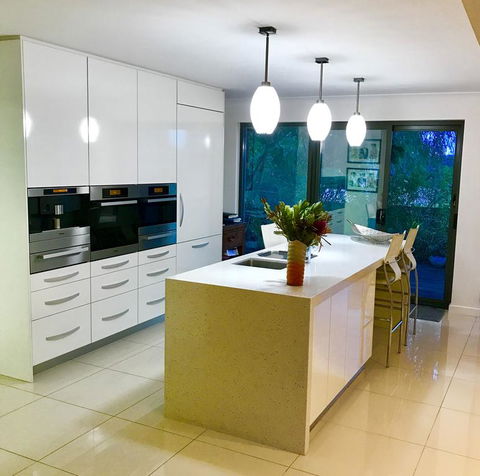 3 Divas Luxury Accommodation - Sunshine Coast Tourism 1