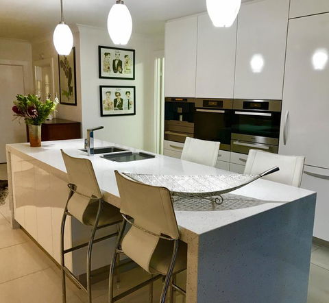 3 Divas Luxury Accommodation - Sunshine Coast Tourism 2