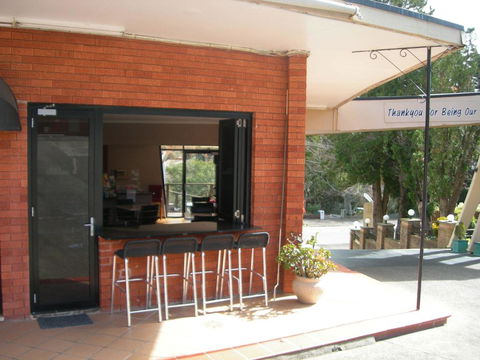 3 Sisters Motel - Holiday Sunshine Coast 1