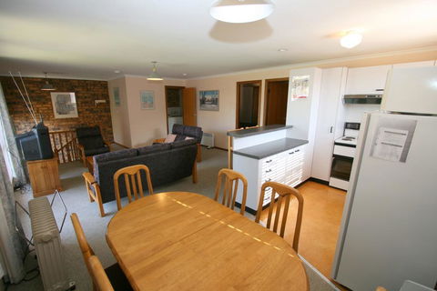 3/9 Park Road, Jindabyne - Sunshine Coast Tourism 3