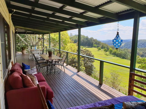 305 Montville - Sunshine Coast Tourism 0