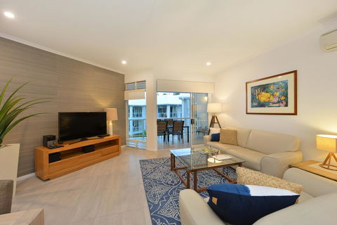 328 Beaches - Sunshine Coast Tourism 3
