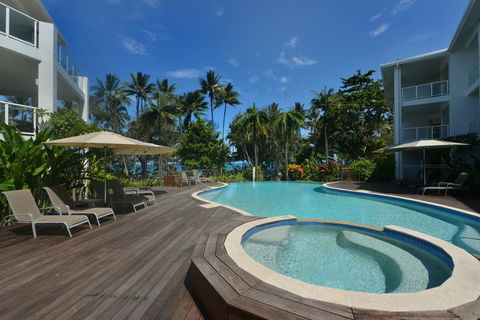 328 Beaches - Sunshine Coast Tourism 1