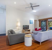 33 Bangalow - Narrawallee's Beautiful Bungalow - Sunshine Coast Tourism