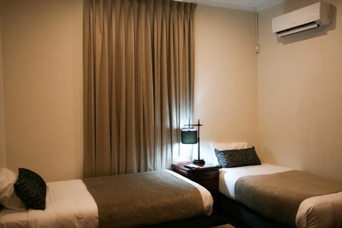 34 On Emily - Sunshine Coast Tourism 2